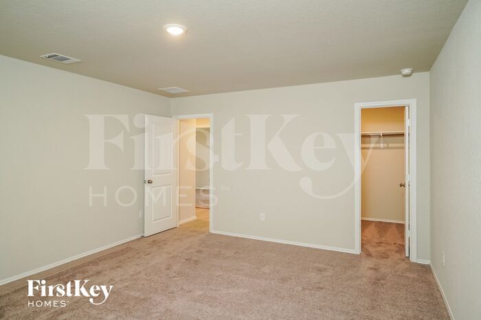 Building Photo - 9806 Littleton Grist