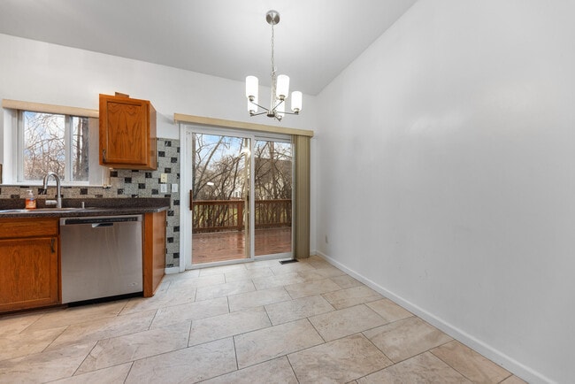 Building Photo - 38391 Churchill Ln