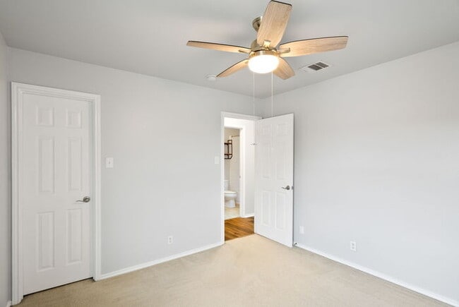 Building Photo - 2735 Encino River