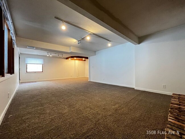 Building Photo - 4br 2.5ba 2cg ~ Security Deposit Alternati...