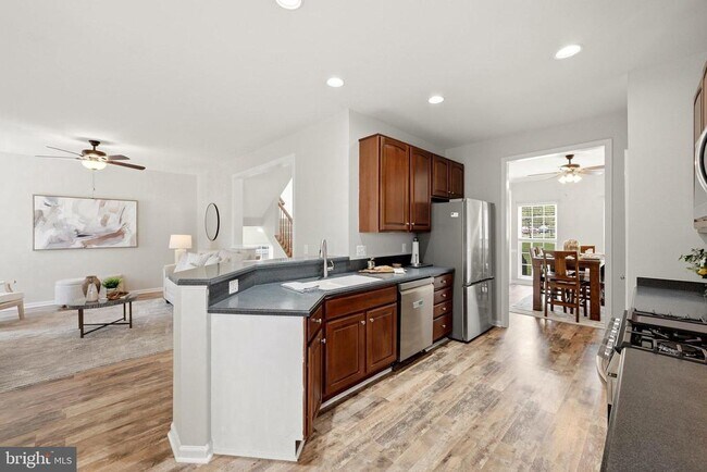 Building Photo - 17037 Loftridge Ln