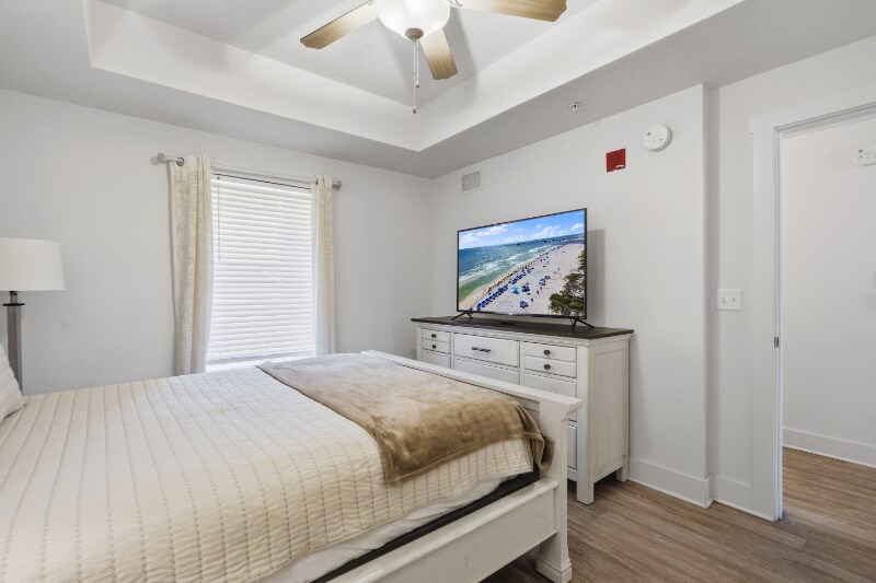 Building Photo - 15928 Front Beach Rd