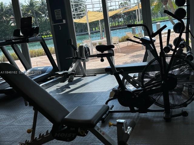 Building Photo - 9100 W Bay Harbor Dr