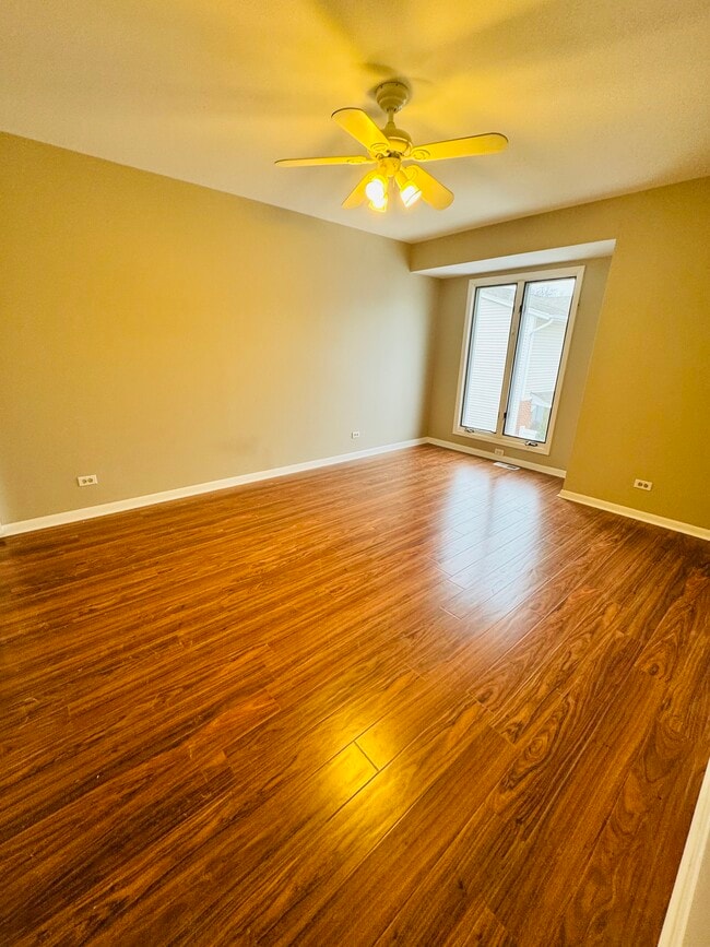 Building Photo - 532 Hummingbird Ln