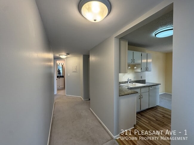 Building Photo - 311 Pleasant Ave