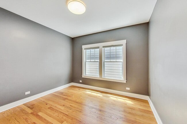 Building Photo - 8101 Floral Ave