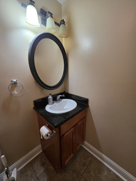 Building Photo - 7636 Alabama St