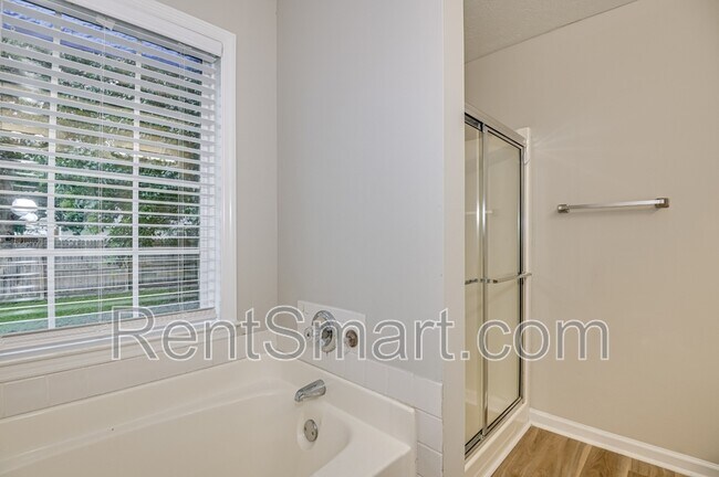 Building Photo - 4705 E Creek Mill Ct