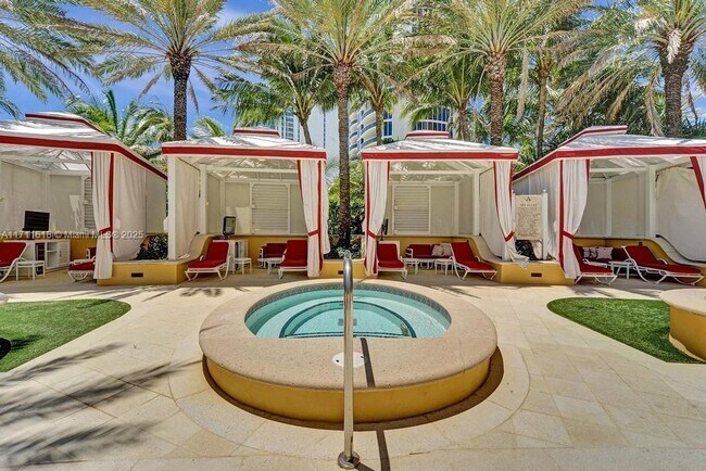 Building Photo - 17749 Collins Ave