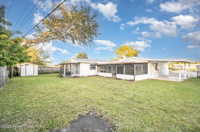 Building Photo - 4320 Beacon Ave