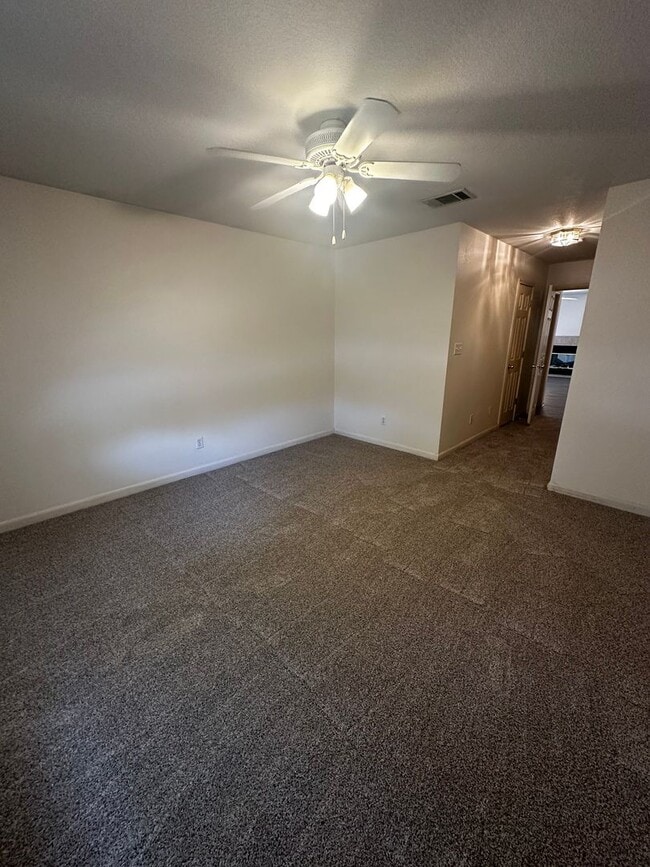 Building Photo - Lovely Cedar Creek Home on Large Shaded Lot