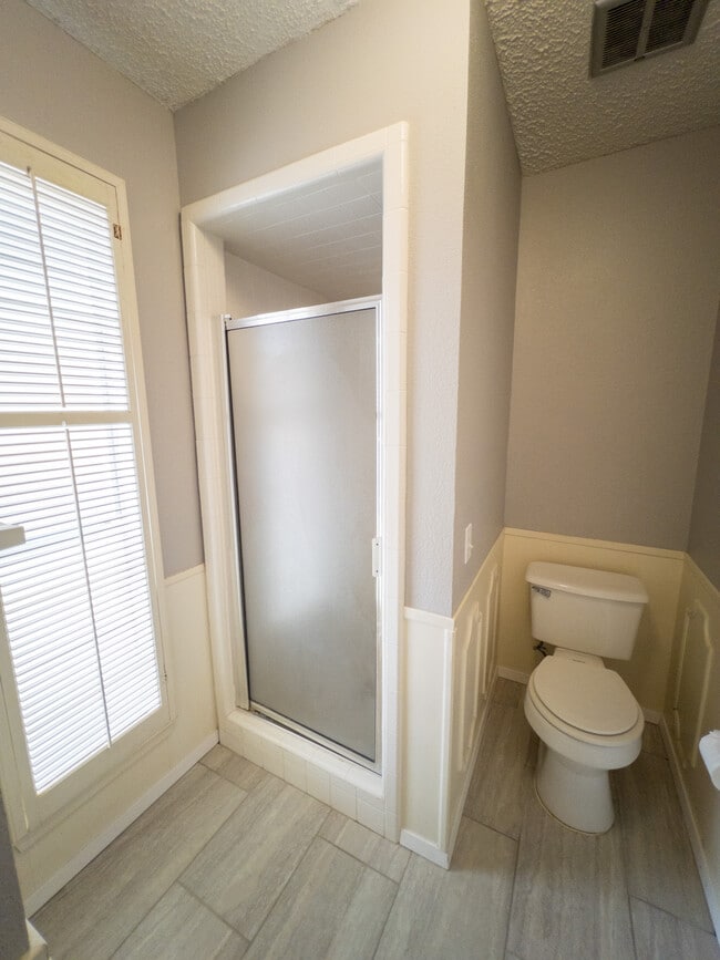 Building Photo - 2405 Stutz Pl