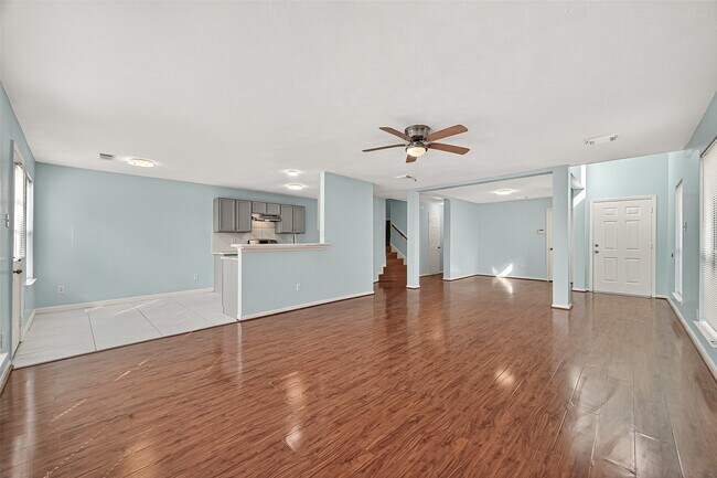 Building Photo - 6710 Bellaire Gardens Dr