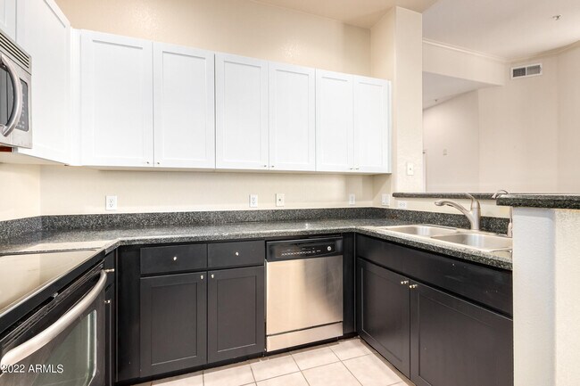 Building Photo - 11640 N Tatum Blvd
