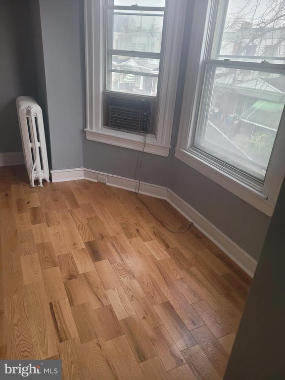 Building Photo - 134 N Ruby St