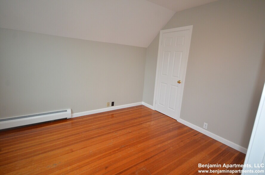 Building Photo - 20 Benton Rd