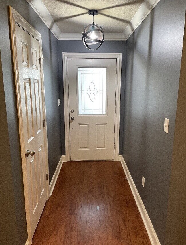 Building Photo - "Charming 3 Bedroom Home with 2 Full Baths in Jonesboro, AR - Don't Miss Out!"