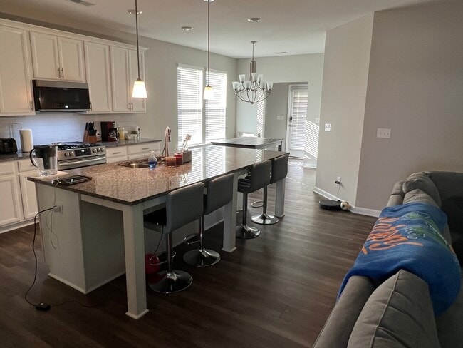 Building Photo - 3469 Minister Aly