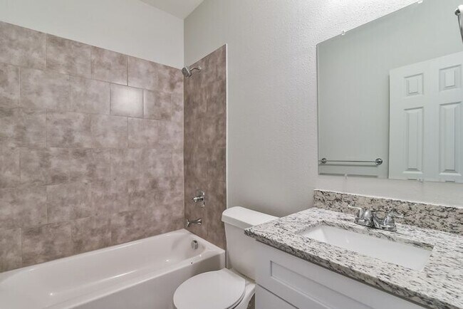 Building Photo - $1650! Fort Worth Duplex NOW LEASING for a July Move-In!