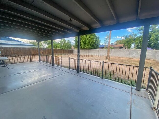Building Photo - Beautiful 3 bed 2.5 bath home in Phoenix