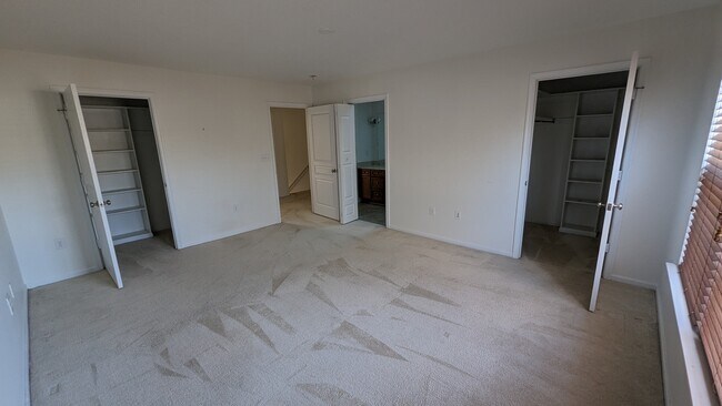 Building Photo - The Mews