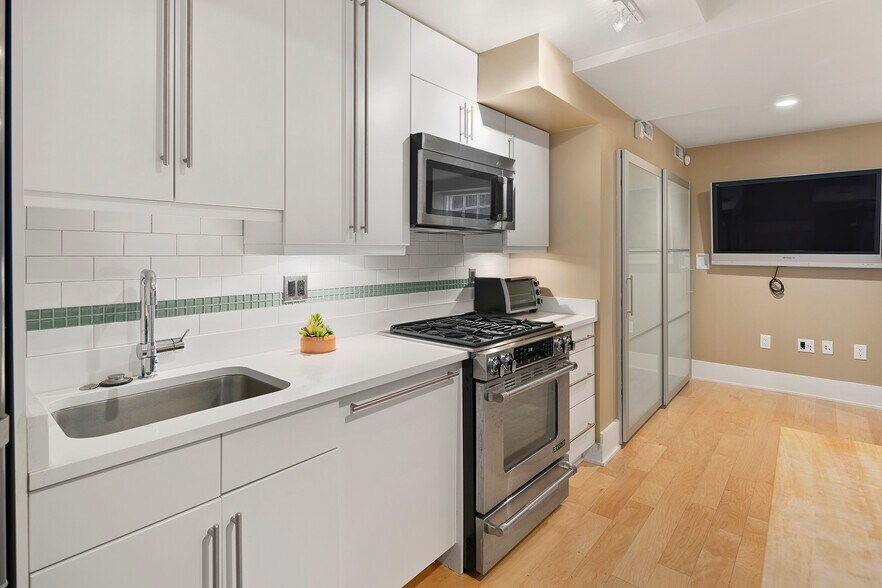 Building Photo - 2818 Connecticut Ave NW