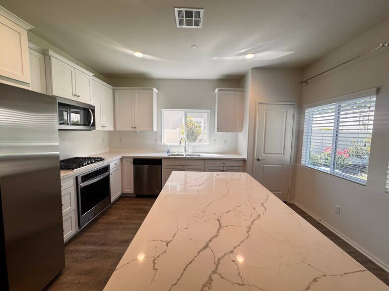 Building Photo - 24054 Kerrigan Dr