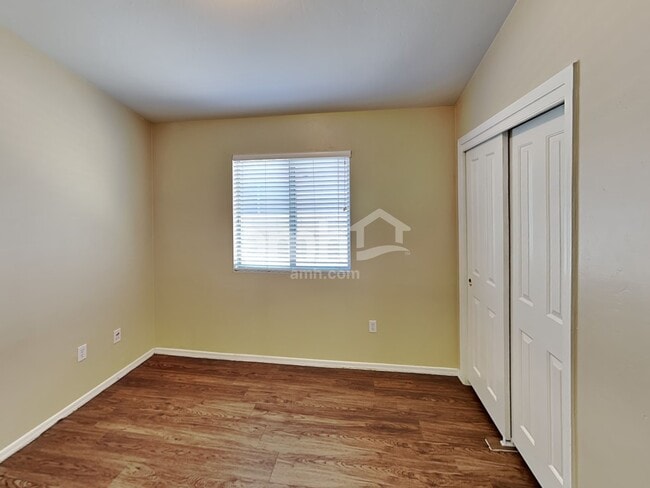 Building Photo - 6563 E Ladonna Ln