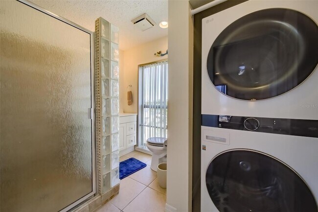 Building Photo - 18111 1st St E