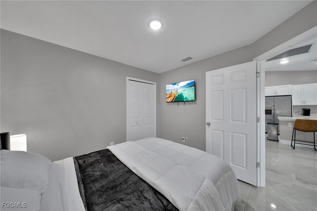 Building Photo - 1006 Albert Ave