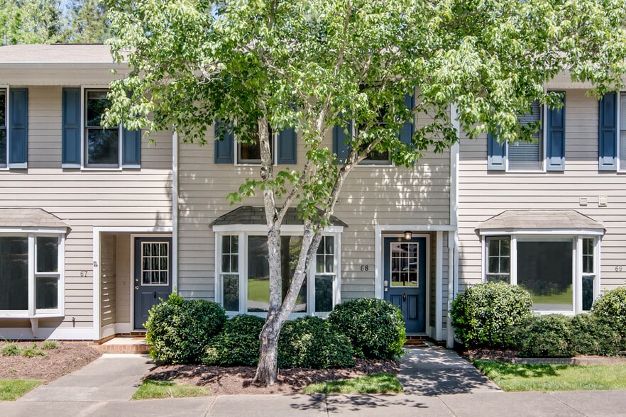 Building Photo - 68 Forest Oaks Dr