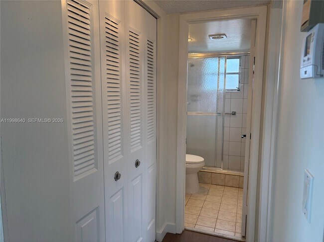 Building Photo - 200 Ashbury Rd