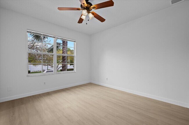 Building Photo - 170 Evergrene Pkwy