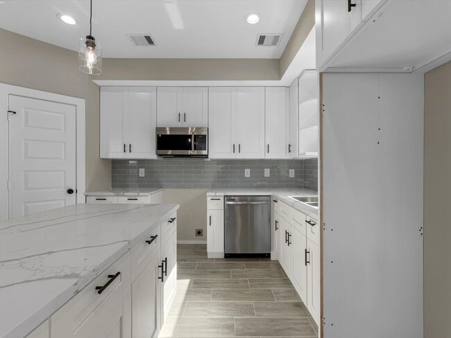 Building Photo - 7802 Queen St