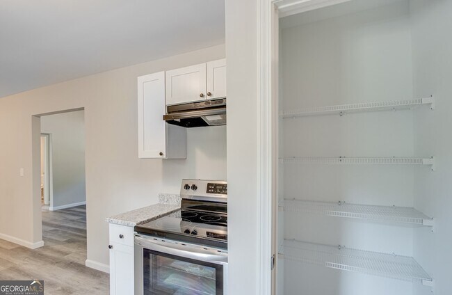 Building Photo - 18 Lyla Ln