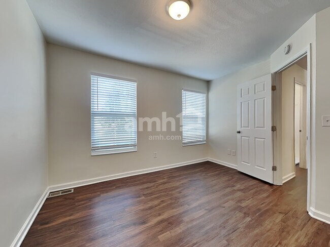 Building Photo - 20 Belwood Ct