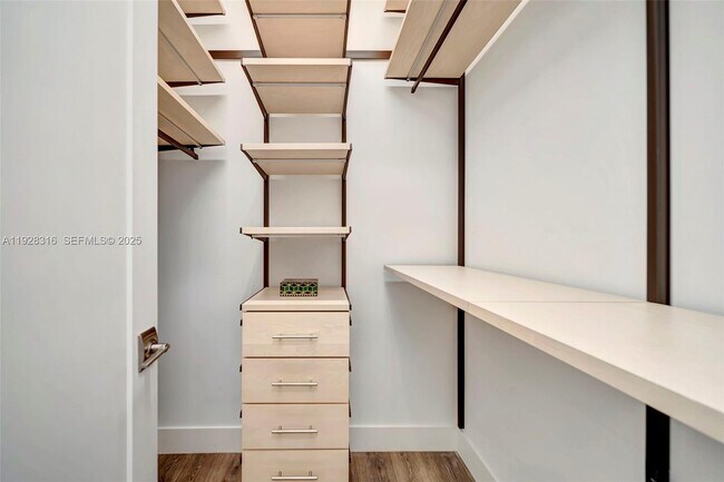 Building Photo - 1454 NW 23rd St