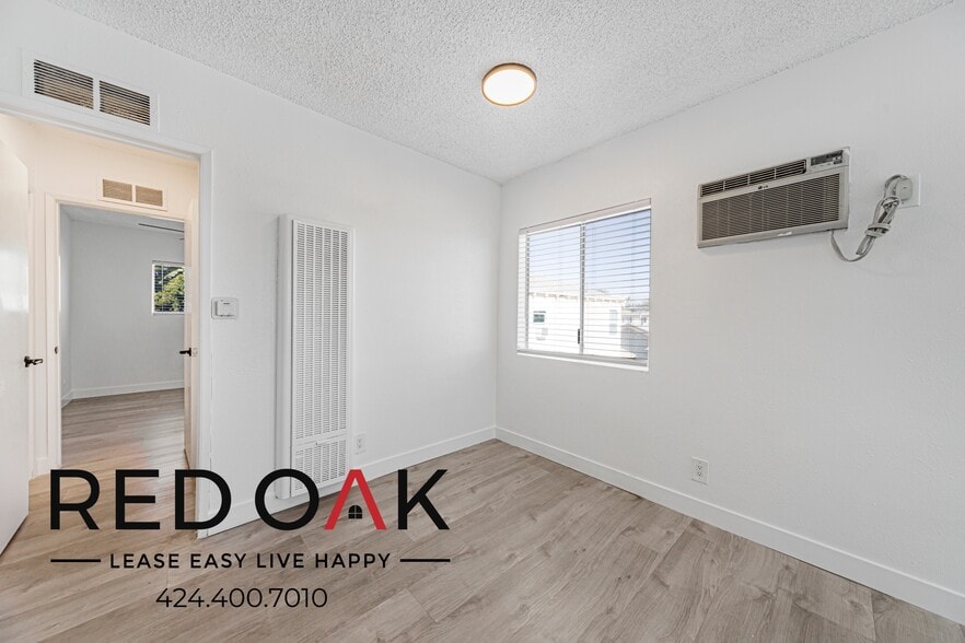 Building Photo - 5119 Fountain Ave