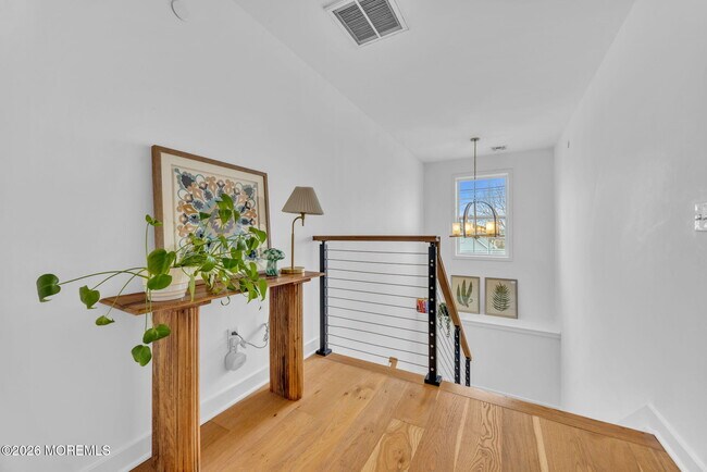 Building Photo - 28 Catherine St