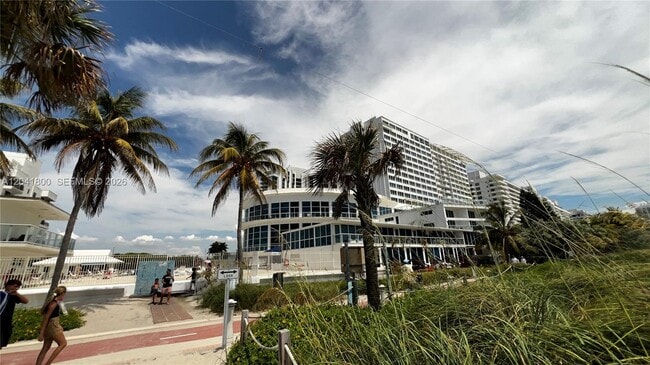 Building Photo - 5445 Collins Ave