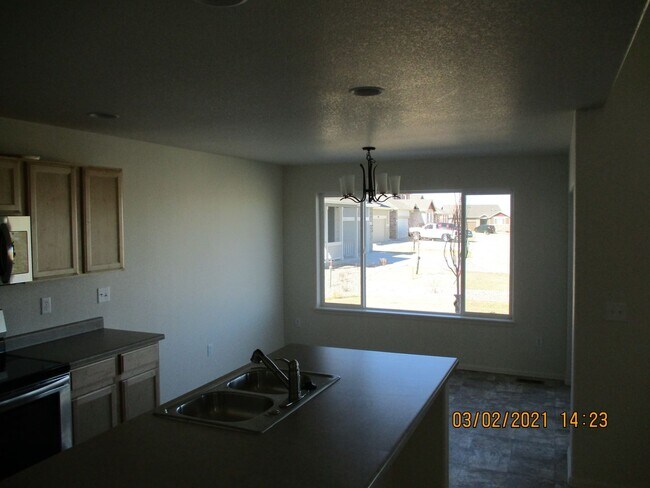 Building Photo - 3 Bed, 2.5 Bath - 2 Story Home in Windsor's Raindance Subdivision!