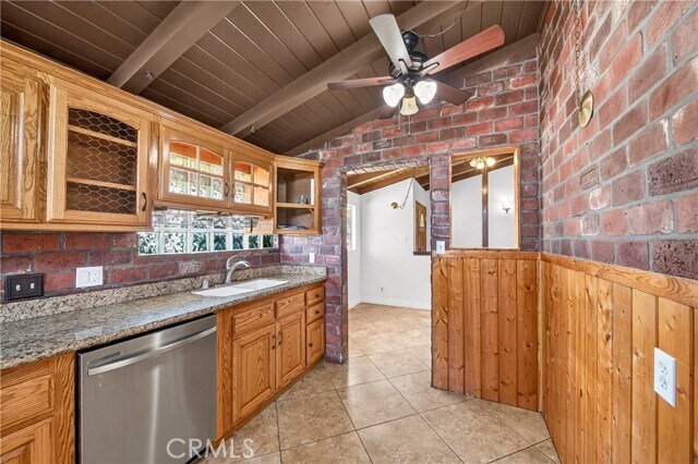 Building Photo - 14621 Dalmatian Ave