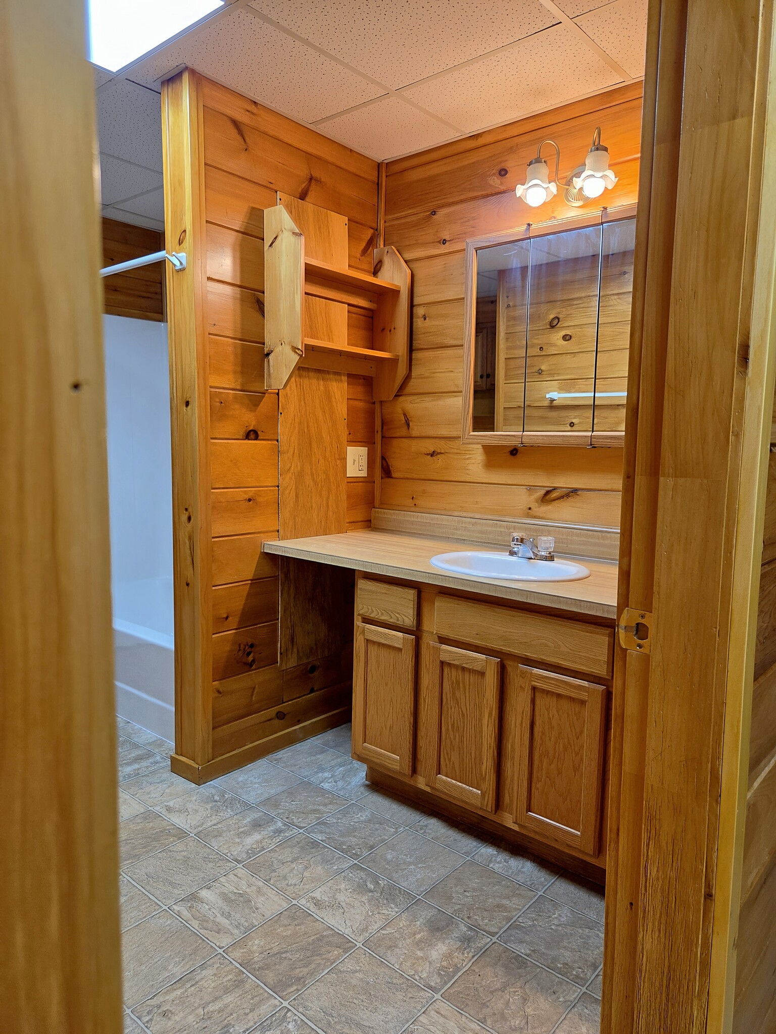 bathroom pic 1 - 32 Stagecoach Rd