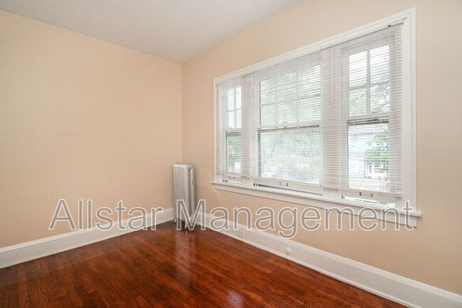 Building Photo - 2100 Cottage Grove Ave