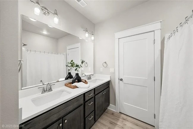 Building Photo - 1102 28th St