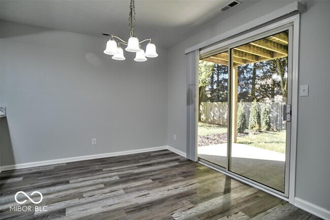 Building Photo - 9740 Lakeshore Dr E