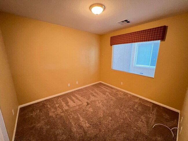 Building Photo - **COMING SOON** UPGRADED 5BD/3.5BA SUMMERLIN HOME W/ POOL!