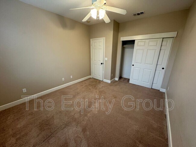 Building Photo - 3116 W Buena Vista Ave