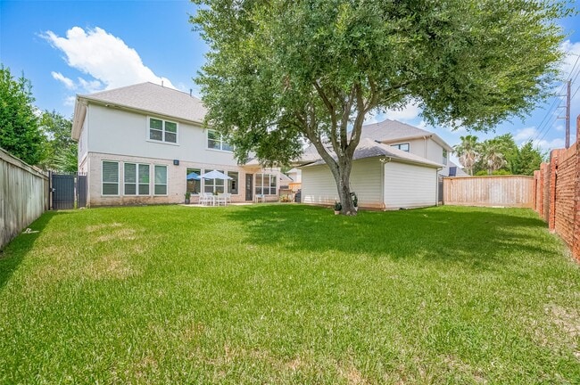 Building Photo - 11826 Legend Manor Dr