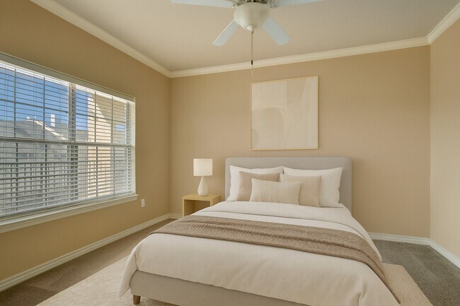 Building Photo - Mission Green